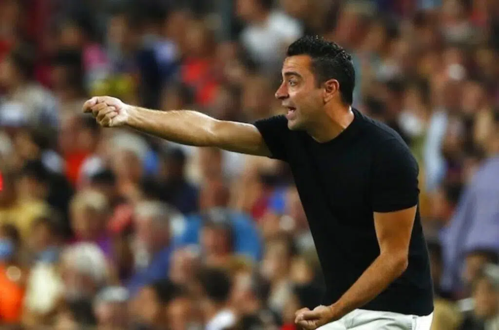 Huấn luyện viên của Barcelona, ​​Xavi (c) Ảnh AP