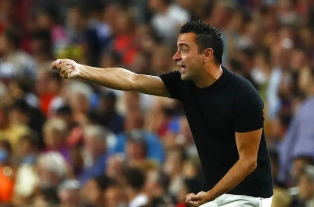 Huấn luyện viên của Barcelona, ​​Xavi (c) Ảnh AP